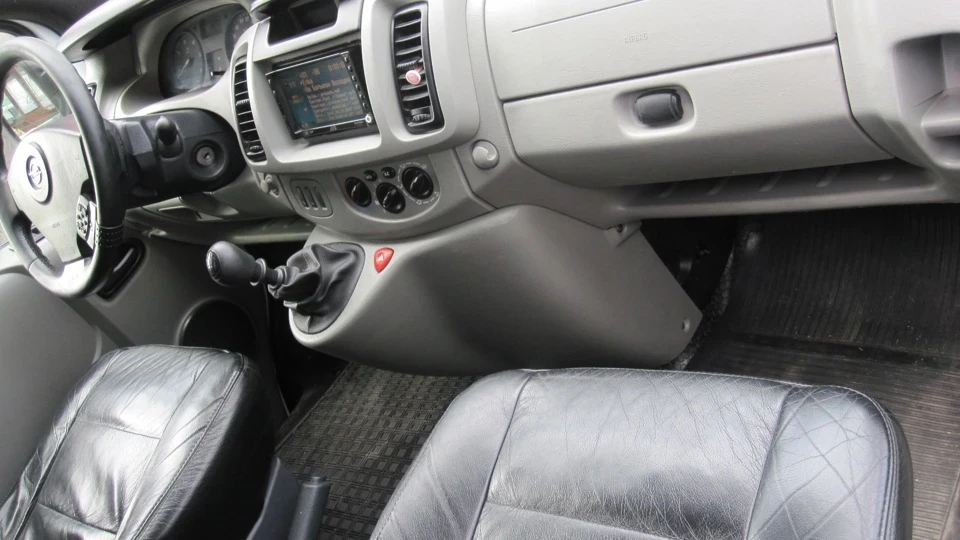 Opel Vivaro 2