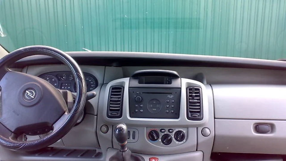 Opel Vivaro 2