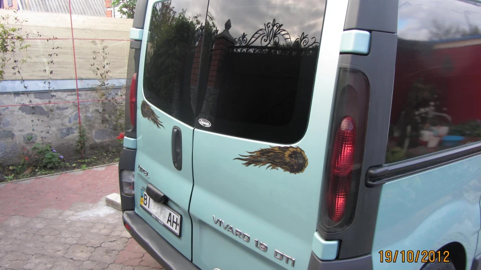 Opel Vivaro 4