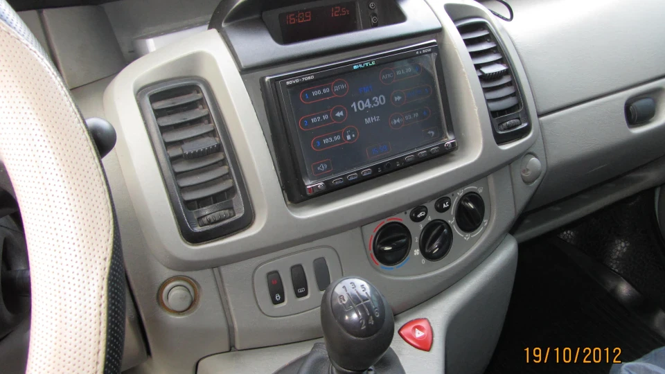 Opel Vivaro 5
