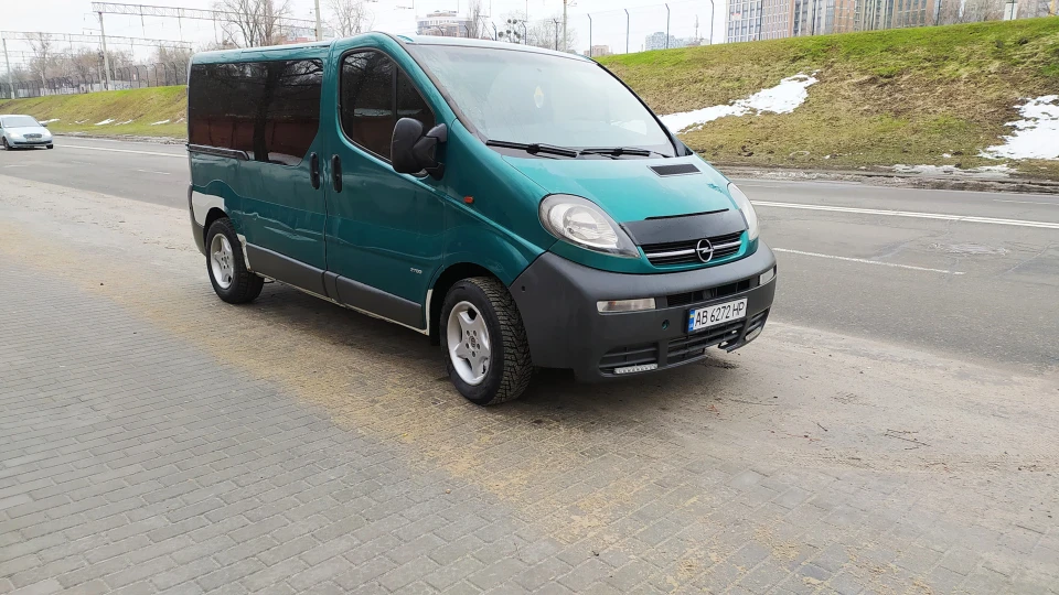 Opel Vivaro 1.9 100л.с. 4