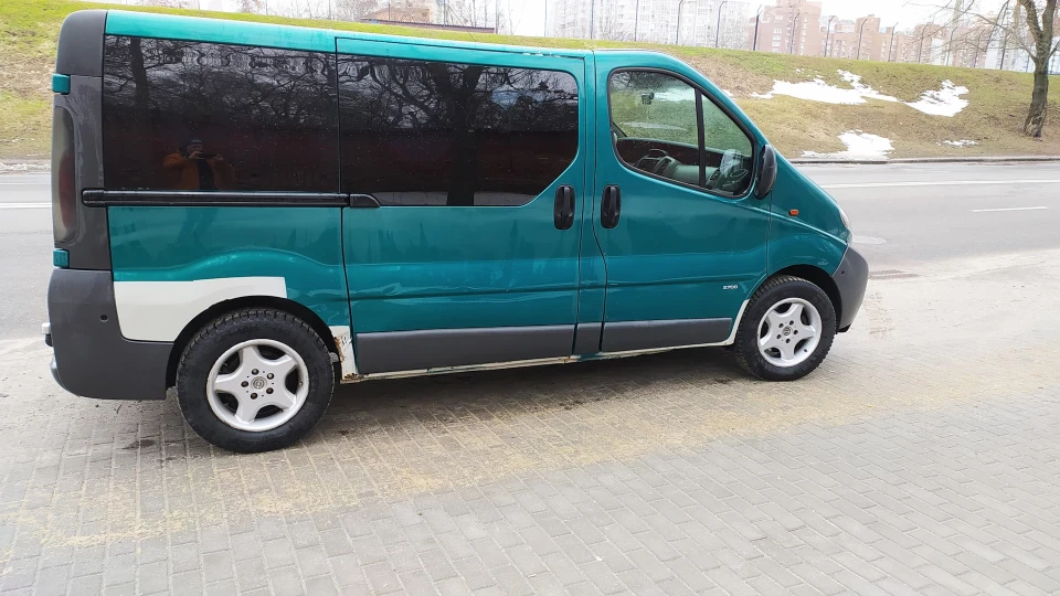 Opel Vivaro 1.9 100л.с. 5