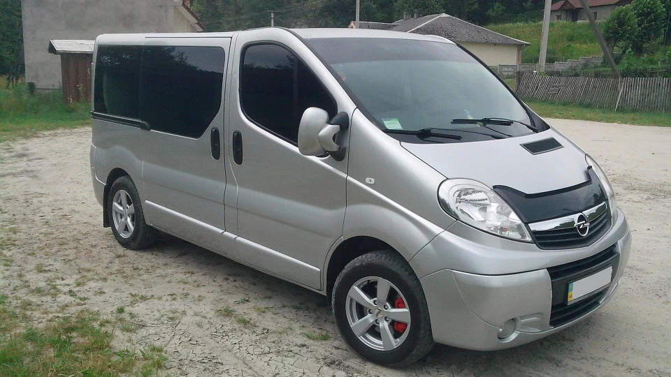 Opel Vivaro 1.9 dci СаблеZуб