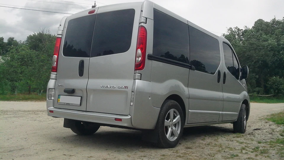 Opel Vivaro 1.9 dci СаблеZуб 2