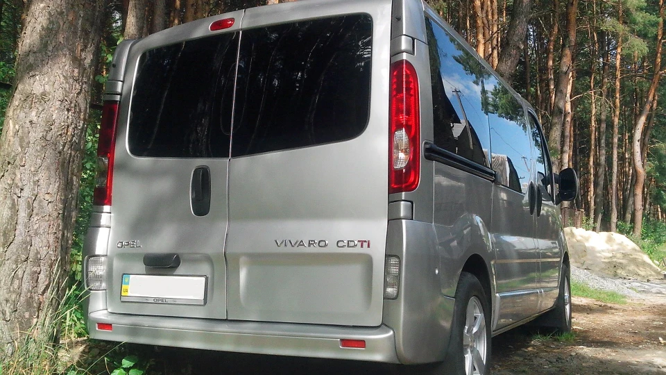 Opel Vivaro 1.9 dci СаблеZуб 5