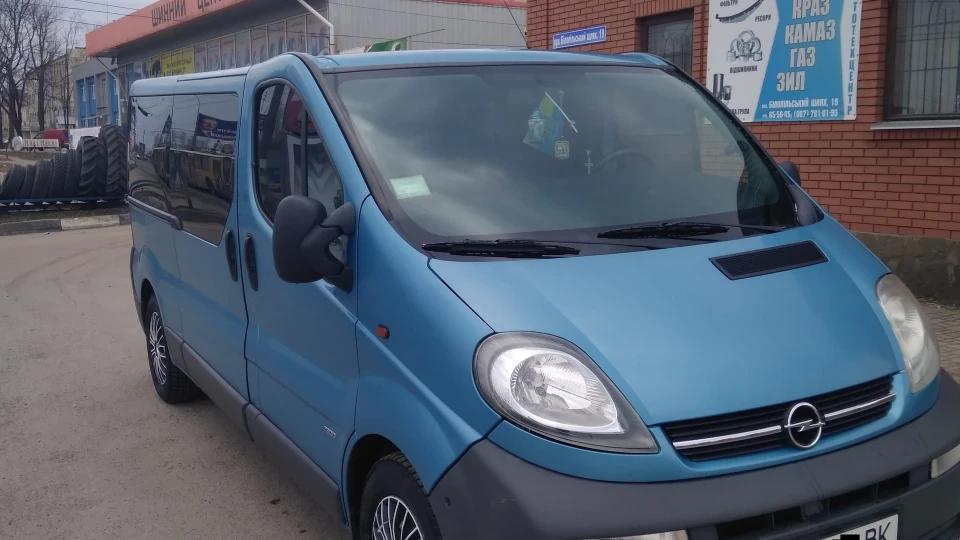 Opel Vivaro 1,9 сотка 2