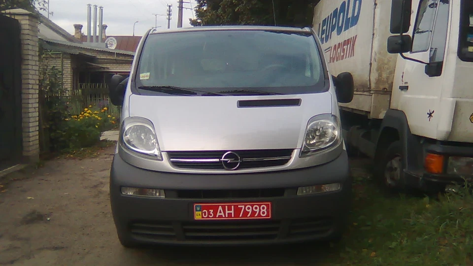 Opel Vivaro 1.9 TURbo GolOVaStIk)_ 2