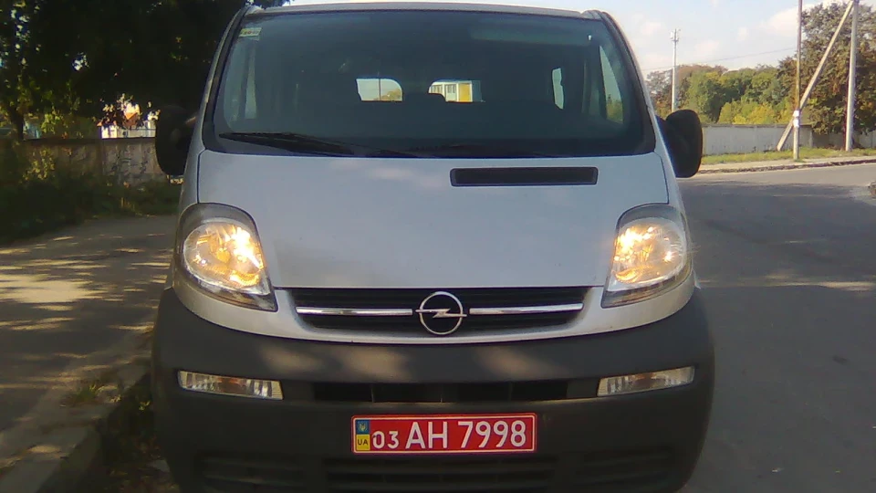 Opel Vivaro 1.9 TURbo GolOVaStIk)_ 3