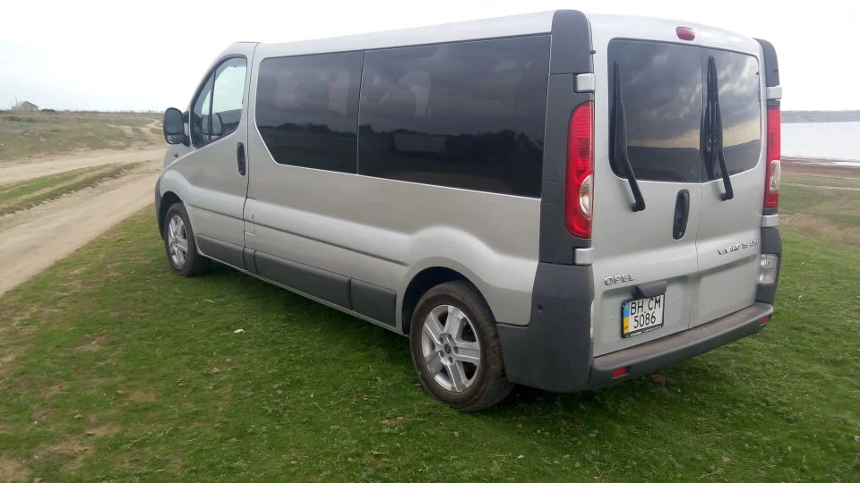 Opel Vivaro 1.9 turbo kid 3