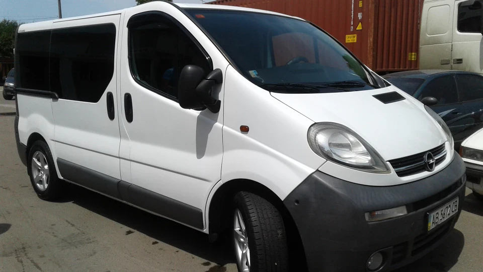 Opel Vivaro 1.9 турбо сотка 2