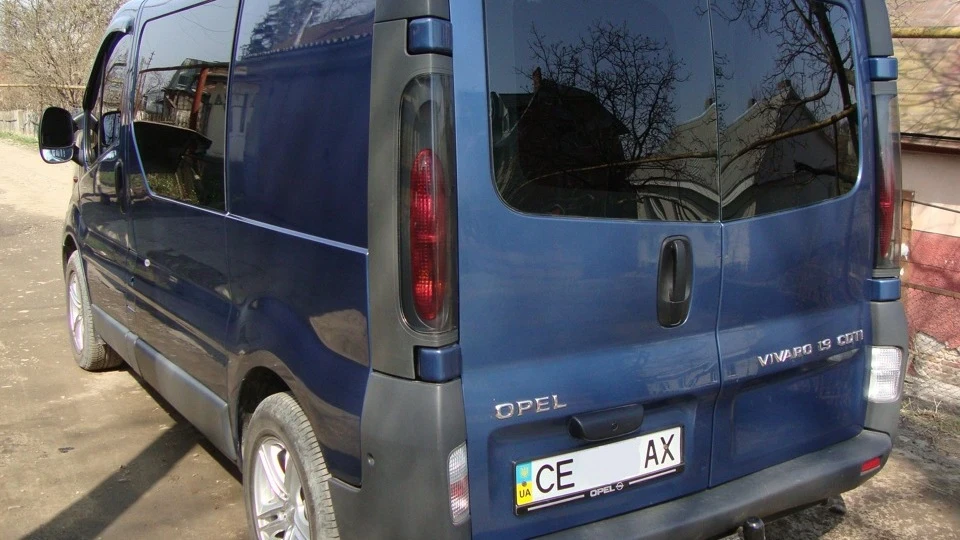 Opel Vivaro 1.9 турбо 2