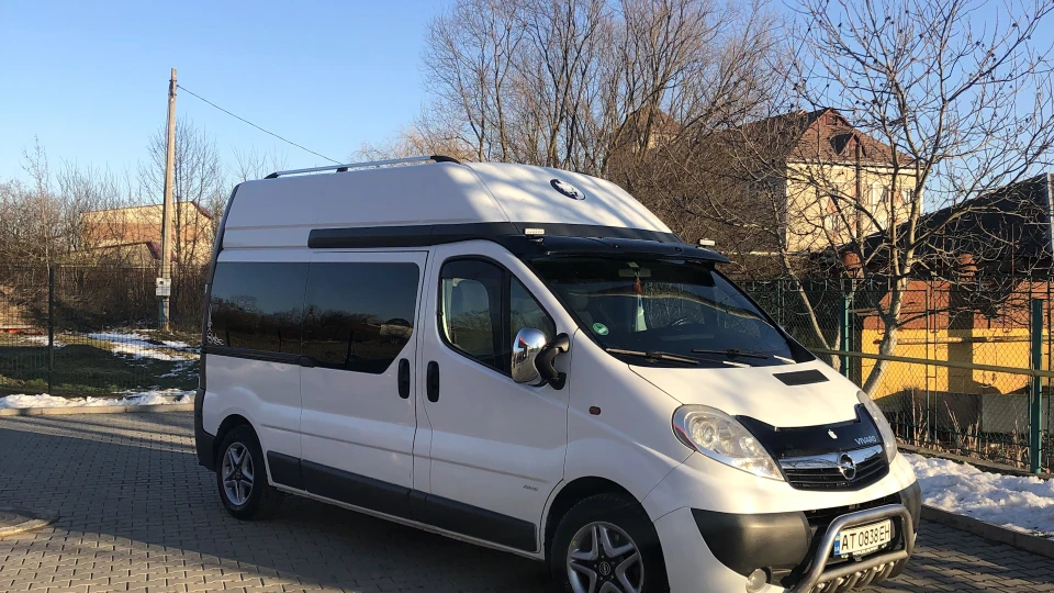 Opel Vivaro 2.0 Парусник 3