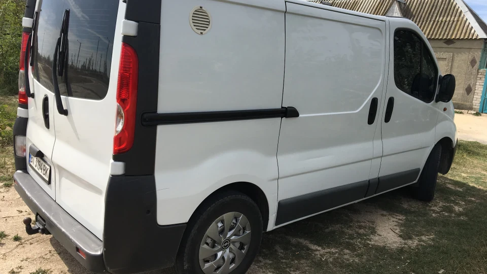 Opel Vivaro 2.0 Turbo Diesel 4