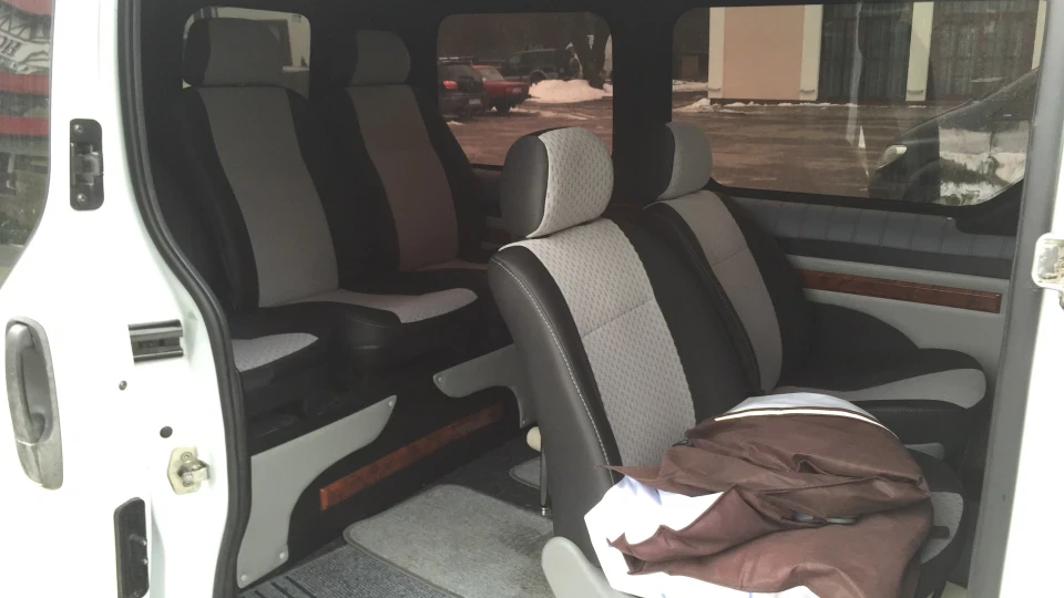 Opel Vivaro 2.0 турбо 2