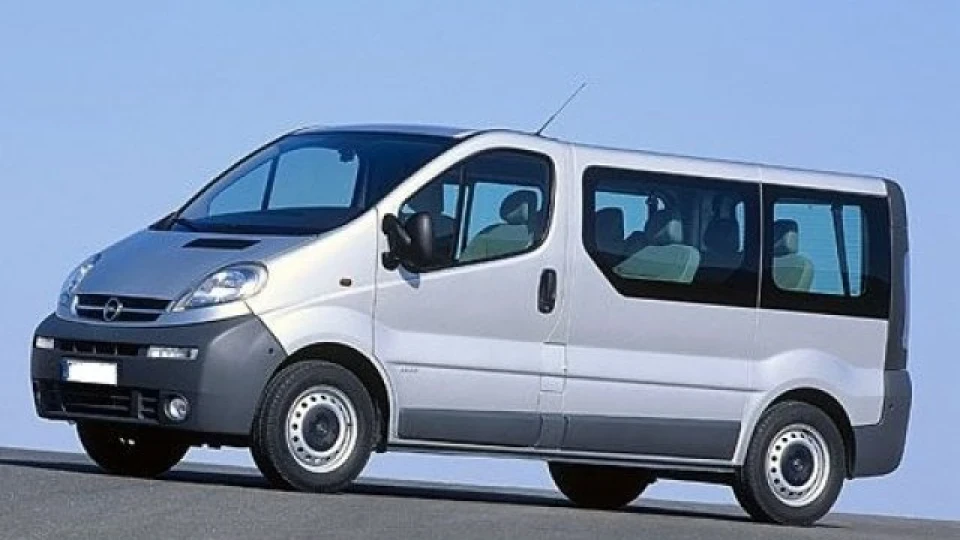 Opel Vivaro 2.0 турбо