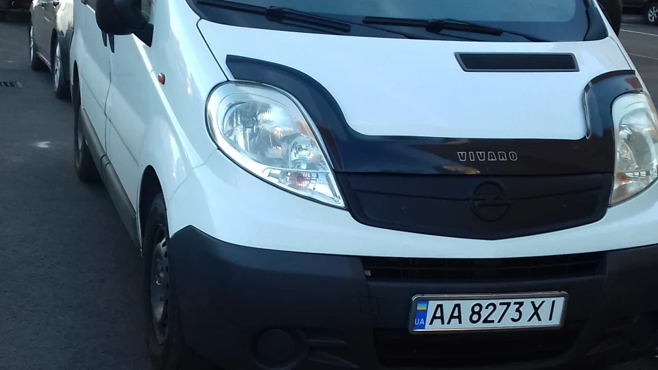 Opel Vivaro 2.0 турбо 2