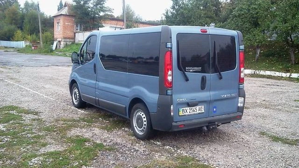Opel Vivaro 2.0 турбо 3
