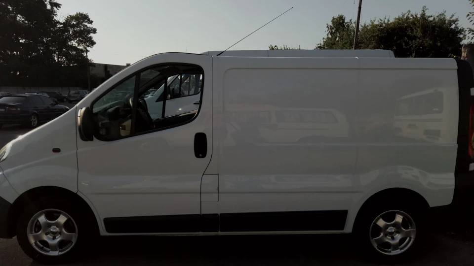 Opel Vivaro 2.0 турботрактор