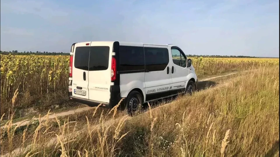 Opel Vivaro 2.5 150 л.с. 110 кВт 2