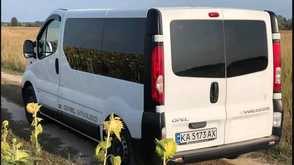 Opel Vivaro 2.5 150 л.с. 110 кВт 4