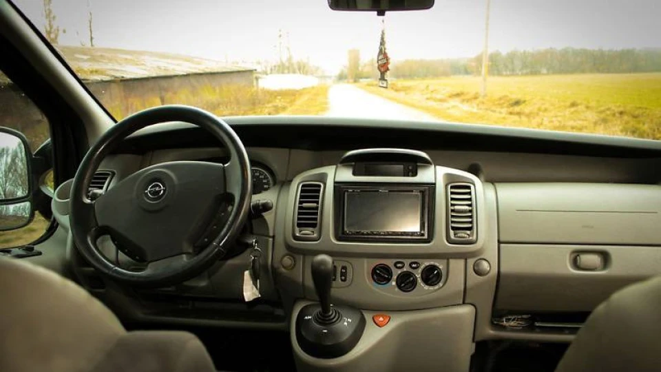 Opel Vivaro 2,5 Autobot 3