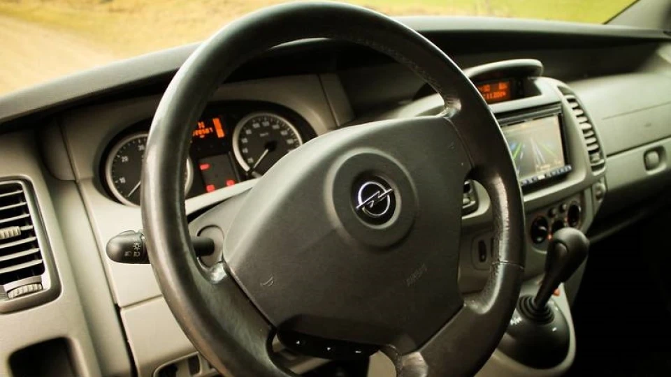 Opel Vivaro 2,5 Autobot 4