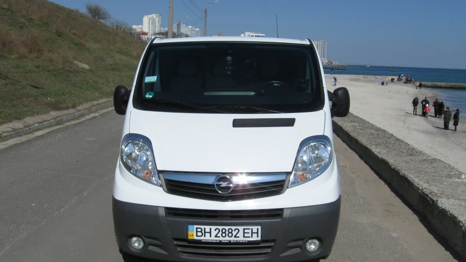 Opel Vivaro 2,5 cdti супер лайнер