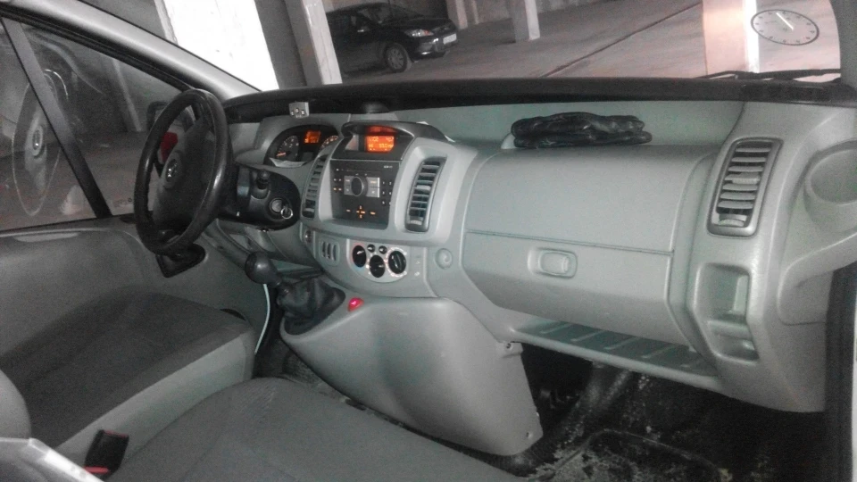 Opel Vivaro 2,5 CDTI WHITE ANGEL