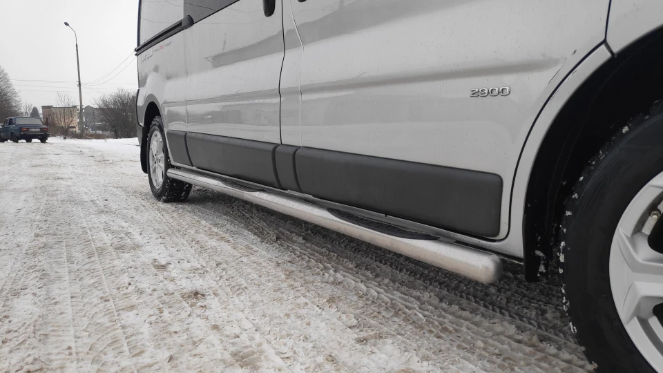 Opel Vivaro 2.5 CDTI 2