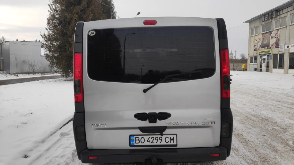 Opel Vivaro 2.5 CDTI 5