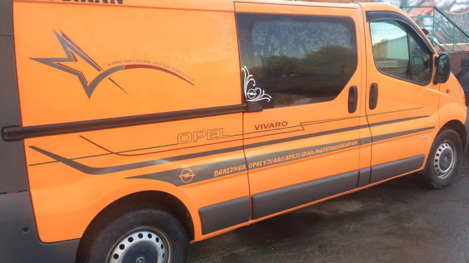 Opel Vivaro 2.5 рудий лис 2
