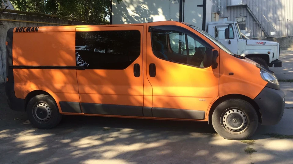 Opel Vivaro 2.5 рудий лис 3