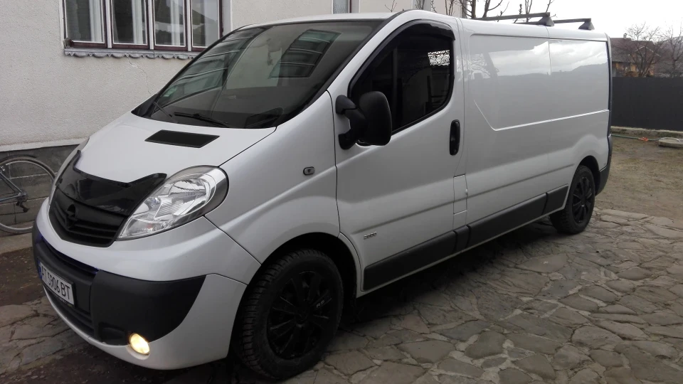 Opel Vivaro 2.5