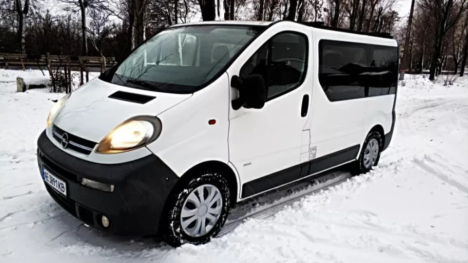 Opel Vivaro 2.5
