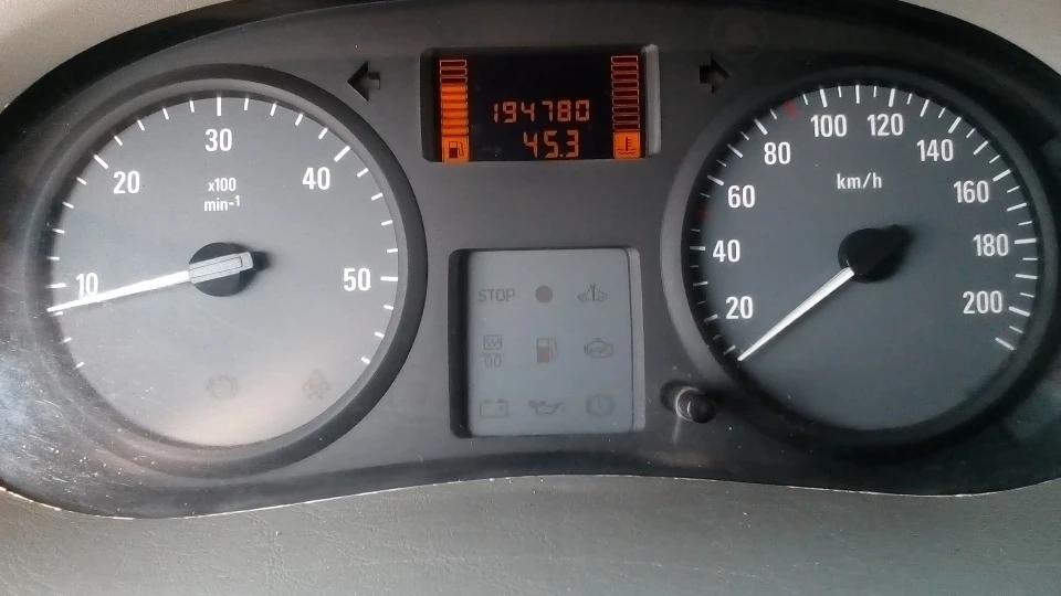Opel Vivaro 2.5