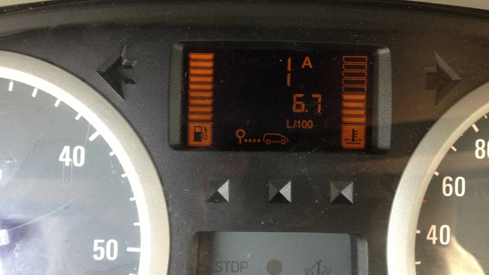 Opel Vivaro 2500 автомат чорний 2