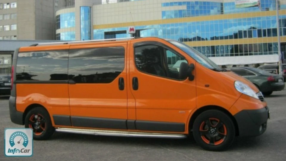 Opel Vivaro 2.5CDTI