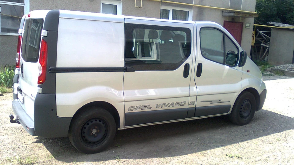 Opel Vivaro A M9R-780 3