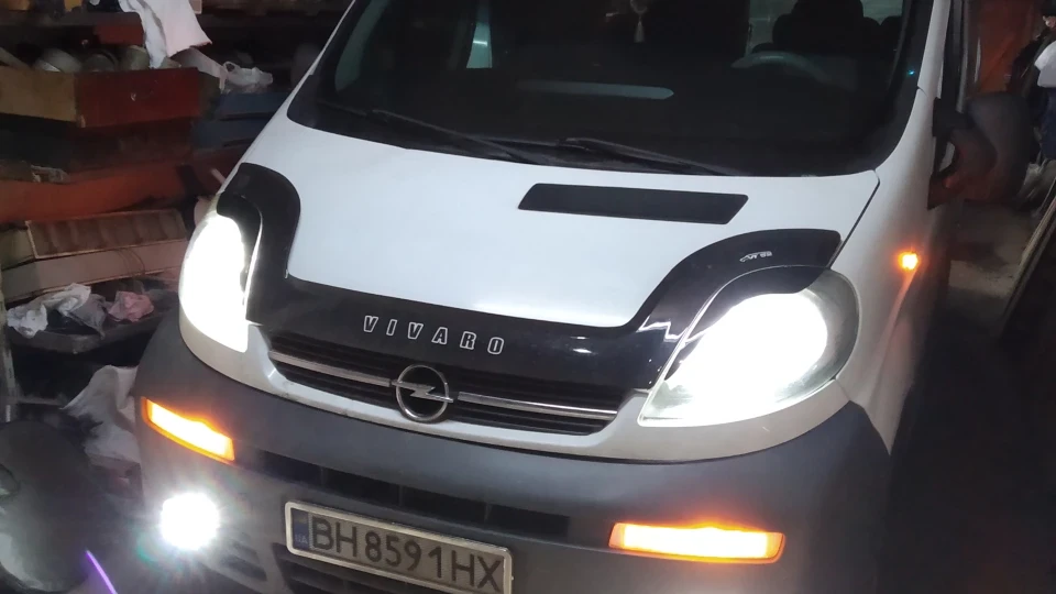 Opel Vivaro ->AirBus<- 2