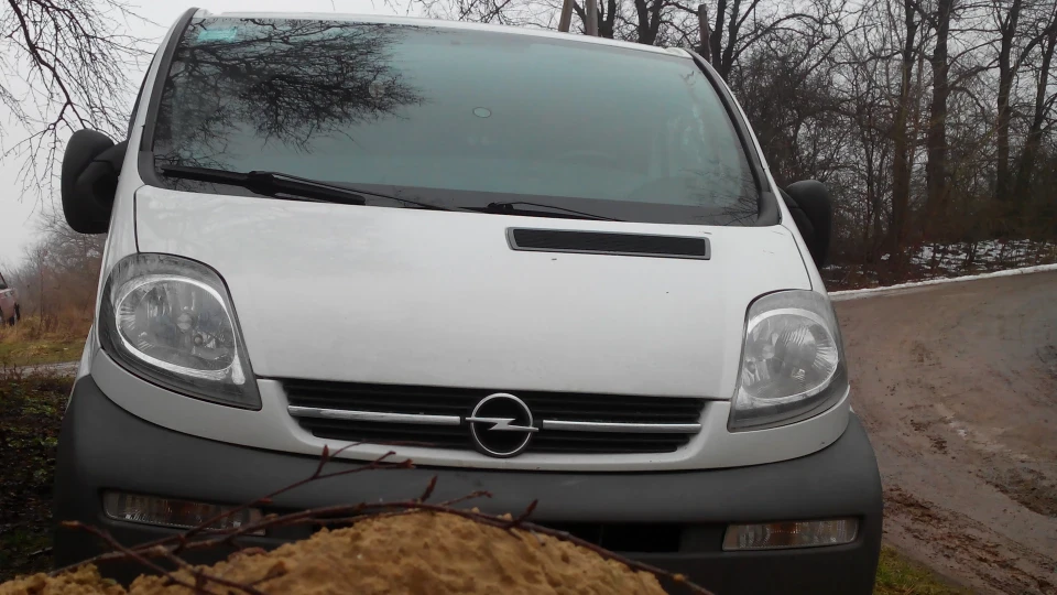 Opel Vivaro Біла 1,9
