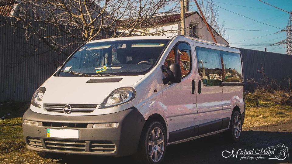 Opel Vivaro Біла Ластівка 3
