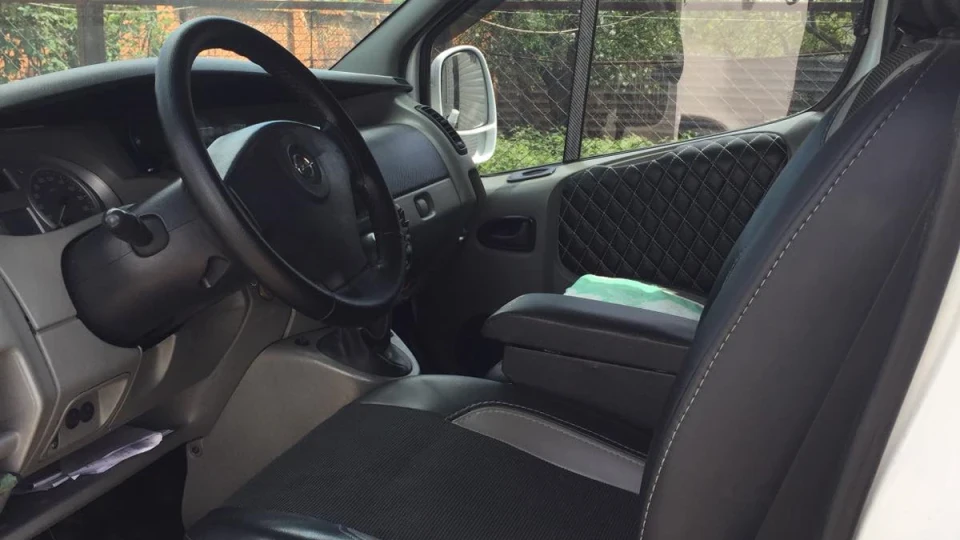 Opel Vivaro Білий, чіпований M9R 2.0 2