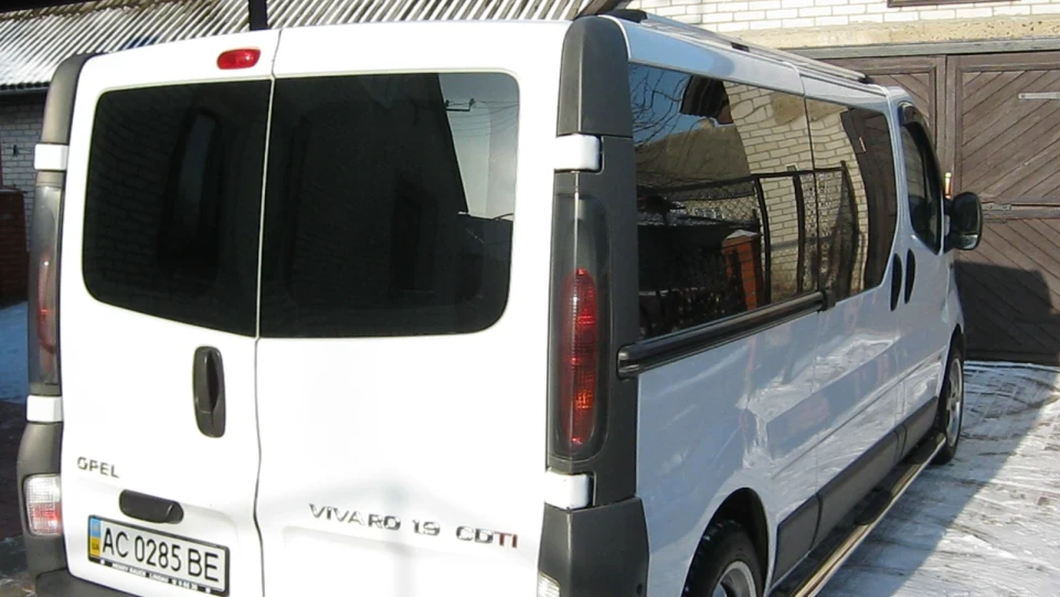 Opel Vivaro білий дракон 2