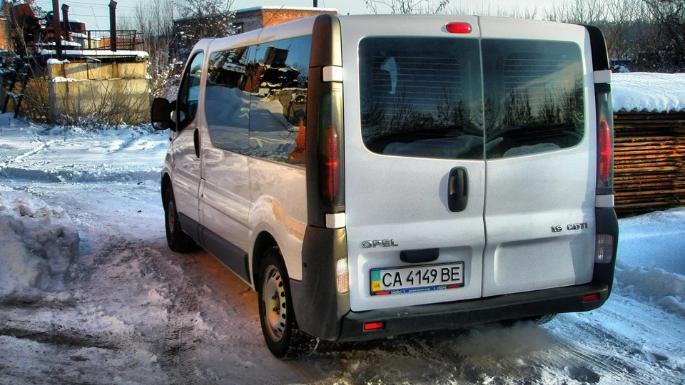 Opel Vivaro "Entertainment Bus" 3