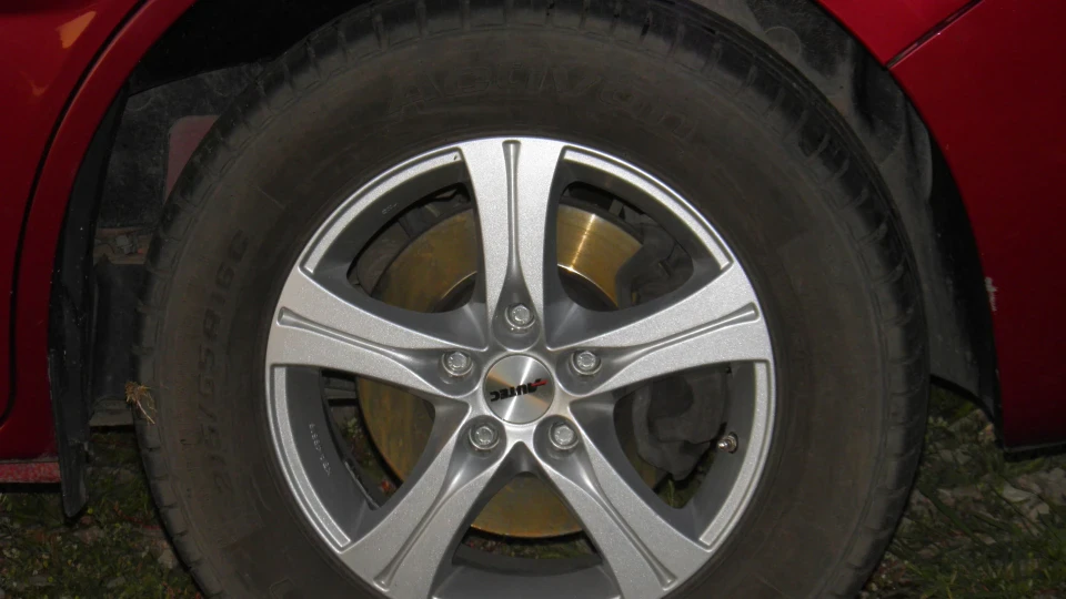 Opel Vivaro гранат 2.5 3