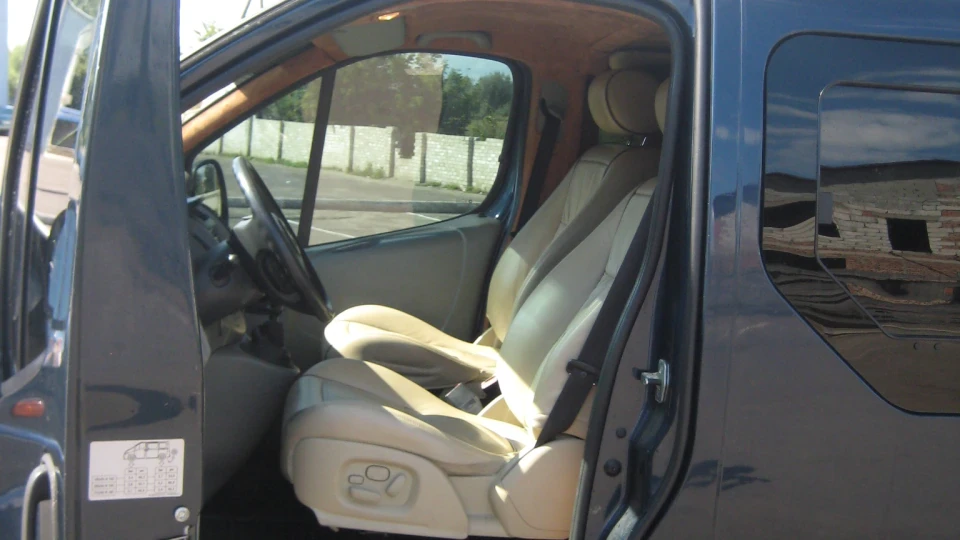 Opel Vivaro (hand made ) 5