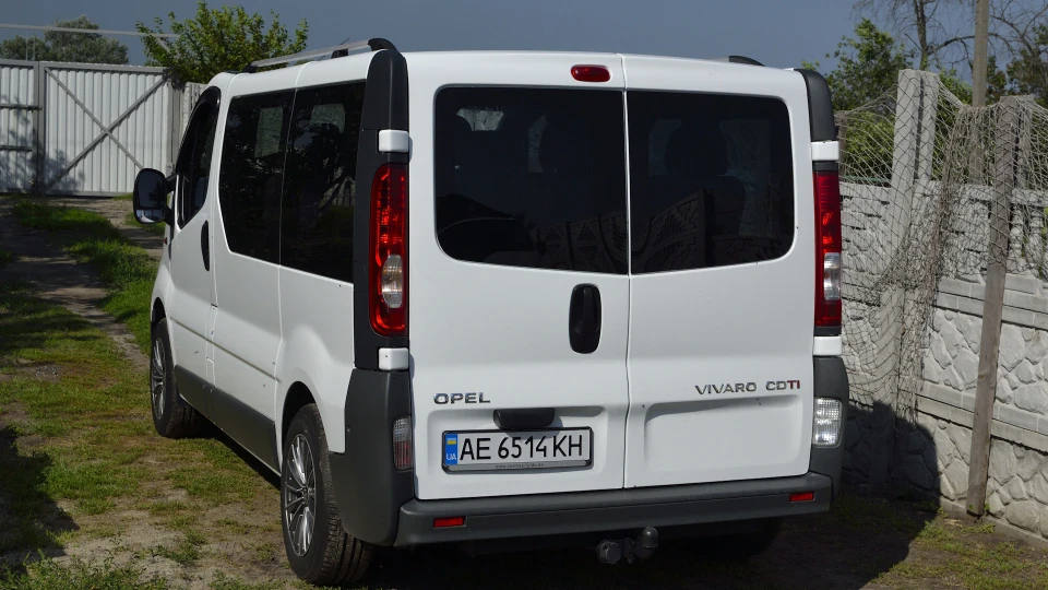 Opel Vivaro Короткий 2