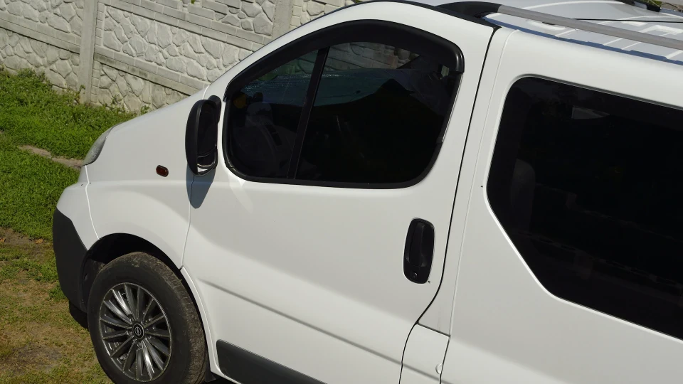 Opel Vivaro Короткий 3