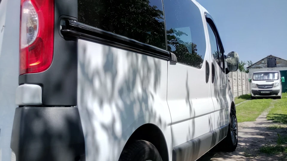 Opel Vivaro Короткий 5