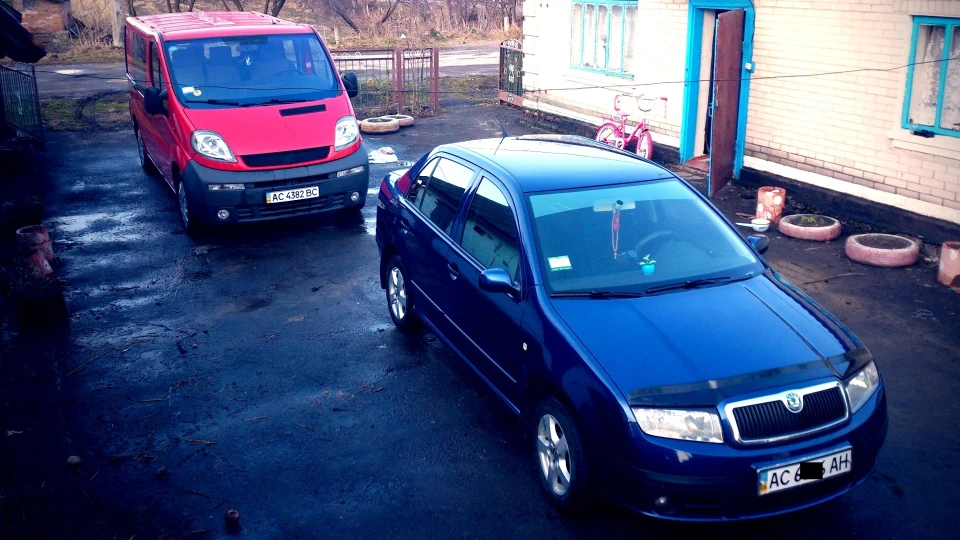 Opel Vivaro червоний ;) 4